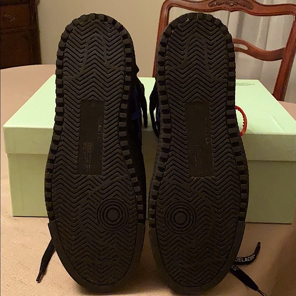 Off-White c/o Virgil Abloh Court Sneaker - NEW